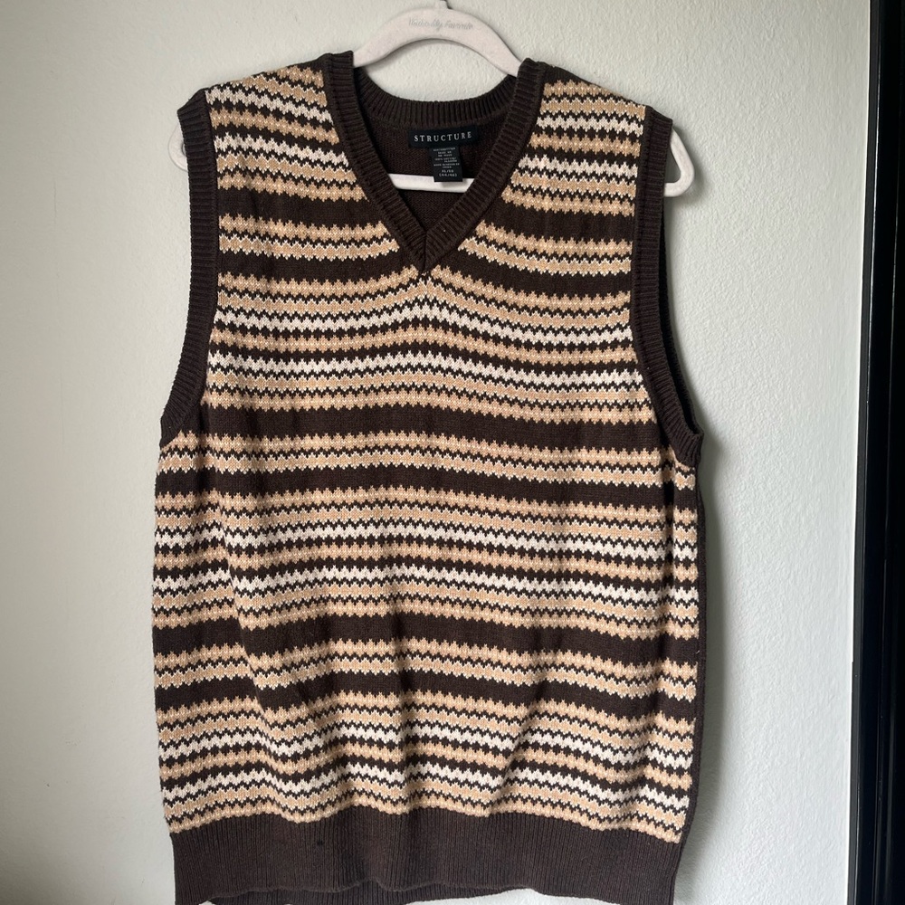 Structure Men's V-Neck Sweater Vest in Brown and Cream
